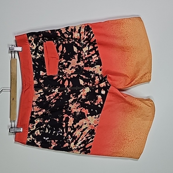 O'Neil size 34" orange and black swim shorts - Picture 4 of 6